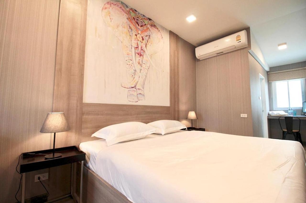 R 17 Living Hotel Bangkok Esterno foto